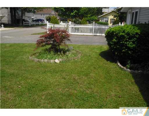 328 Raritan Boulevard Old Bridge, NJ 07735 - Photo 18 of 25 Gallery Image 18