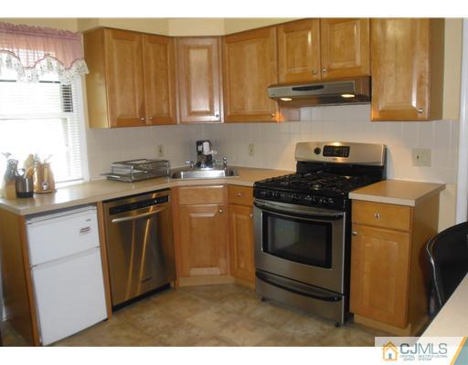 328 Raritan Boulevard Old Bridge, NJ 07735 - Photo 5 of 25 Gallery Image 5