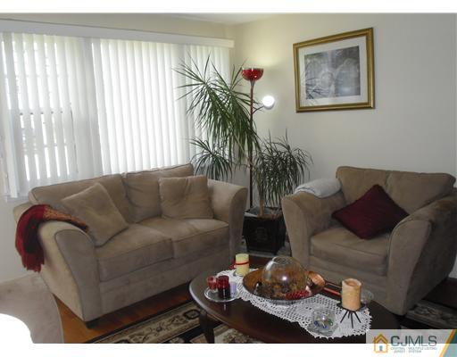 328 Raritan Boulevard Old Bridge, NJ 07735 - Photo 8 of 25 Gallery Image 8