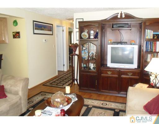 328 Raritan Boulevard Old Bridge, NJ 07735 - Photo 10 of 25 Gallery Image 10