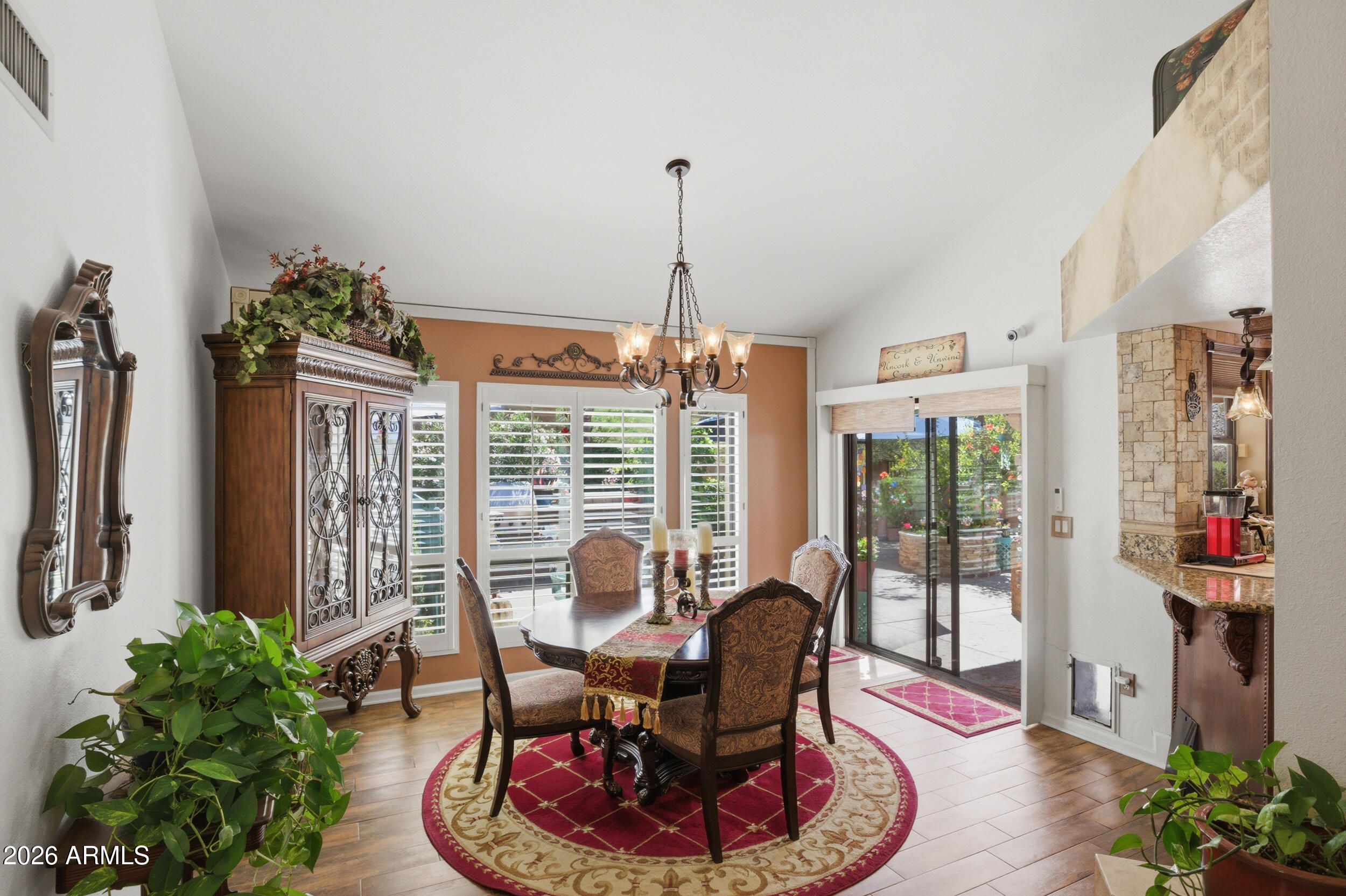 1036 East Shangri La Road Phoenix, AZ 85020 - Photo 8 of 58 Formal Dining Area
