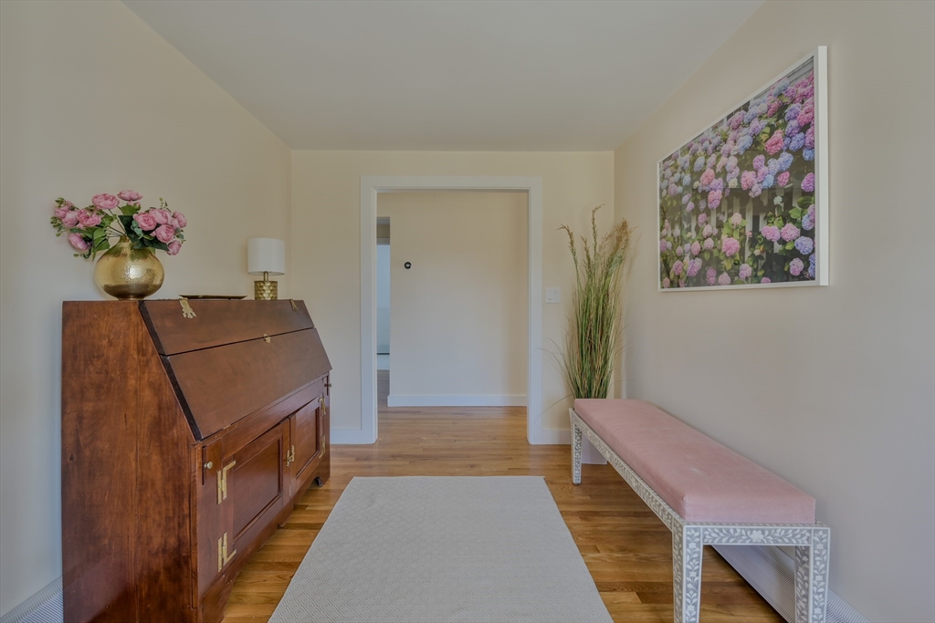 63 Monomoy Road Nantucket, MA 02554 - Photo 4 of 35 a hallway with a elevator