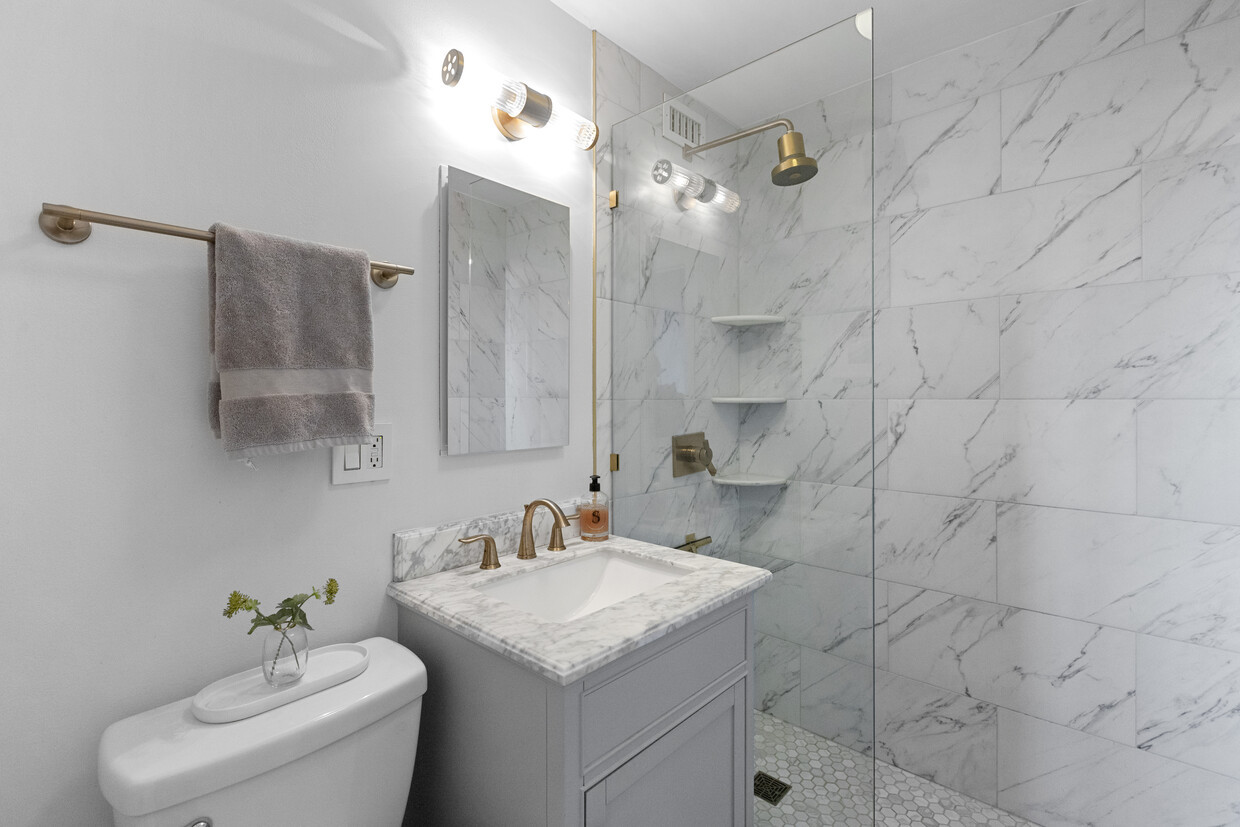 2930 North Sheridan Road, Unit 706 Chicago, IL 60657 - Photo 11 of 16