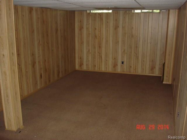 20490 Coachwood Road Riverview, MI 48193 - Photo 13 of 17 019.jpg