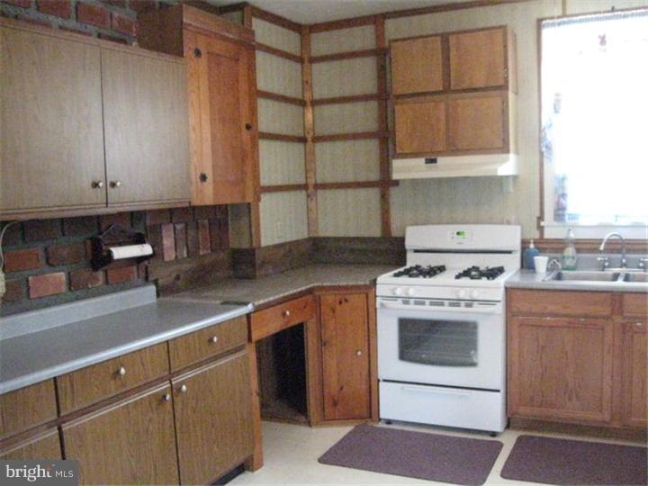 187 Lavelle Road Ashland, PA 17921 - Photo 2 of 15