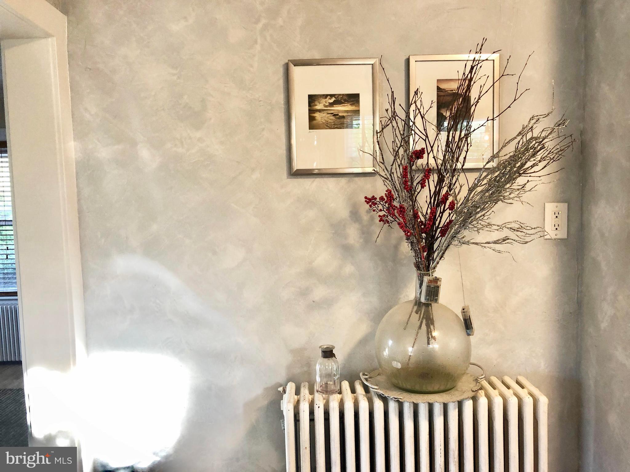 16 Station Road Leesburg, NJ 08327 - Photo 7 of 23 Radiator decor.