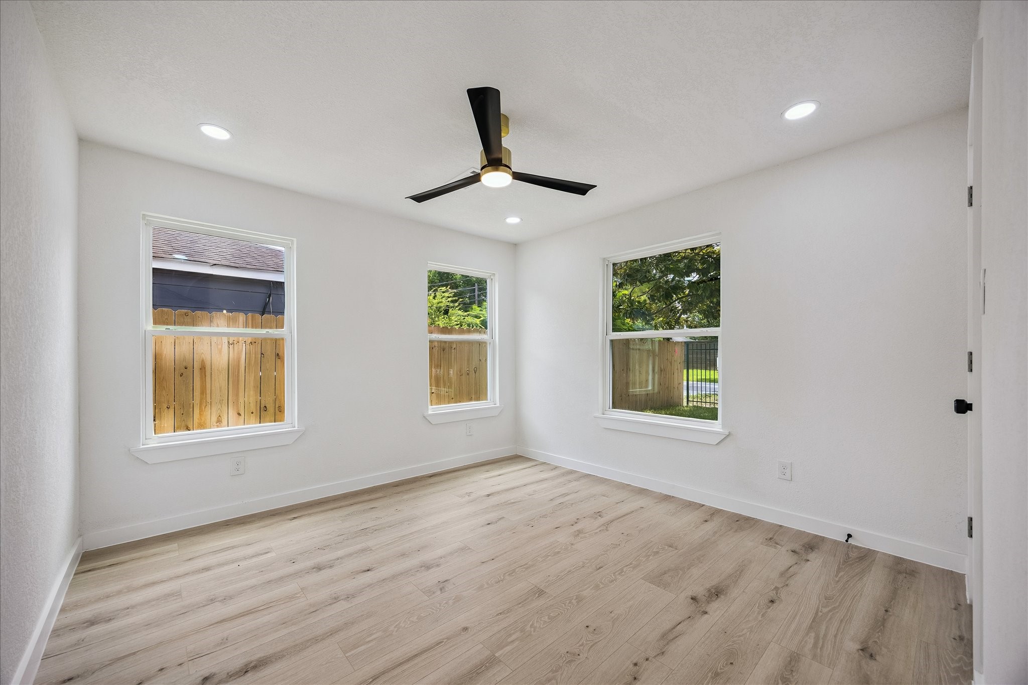 1630 Tabor Street Houston, TX 77009 - Photo 13 of 25 Bedroom 2.