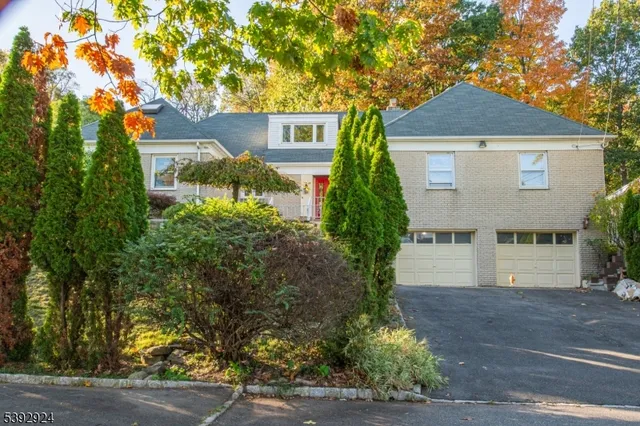 $989,000 | 11 Mountain Way South, West Orange, NJ 07052