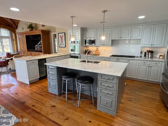 $13,500 | 13 Fox Hill Lane, Darien, CT 06820