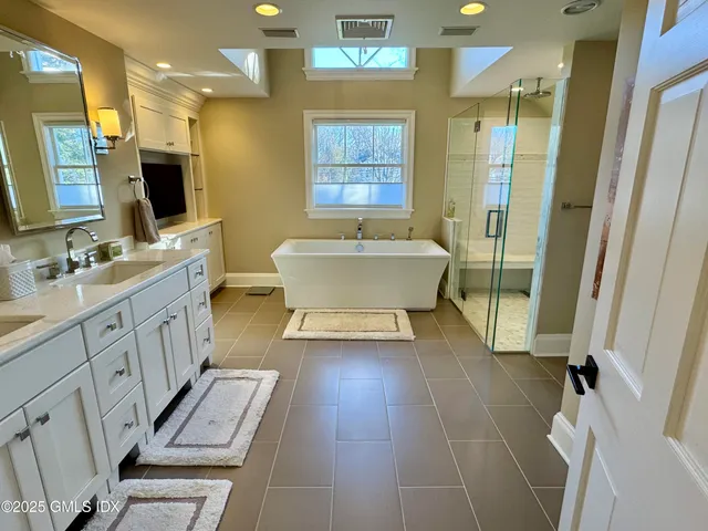 $13,500 | 13 Fox Hill Lane, Darien, CT 06820