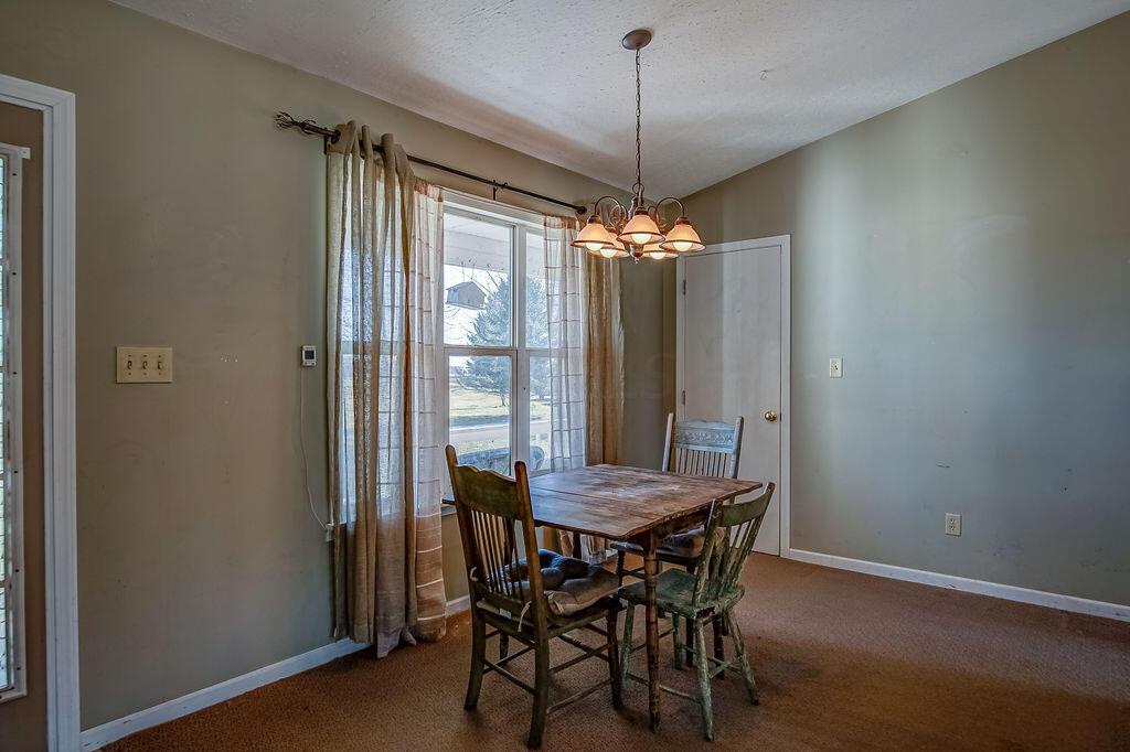 11281 Kenyon Road Mount Vernon, OH 43050 - Photo 5 of 21 1-6