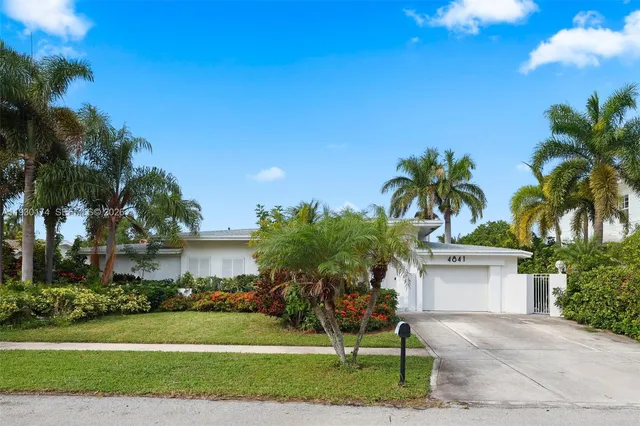 $1,745,000 | 4841 Northeast 29th Avenue, Lighthouse Point, FL 33064