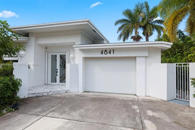 $1,745,000 | 4841 Northeast 29th Avenue, Lighthouse Point, FL 33064