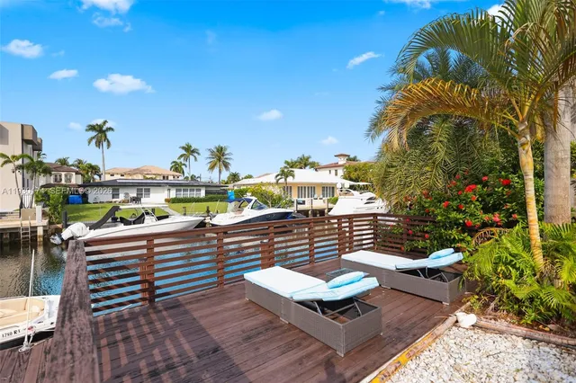 $1,745,000 | 4841 Northeast 29th Avenue, Lighthouse Point, FL 33064
