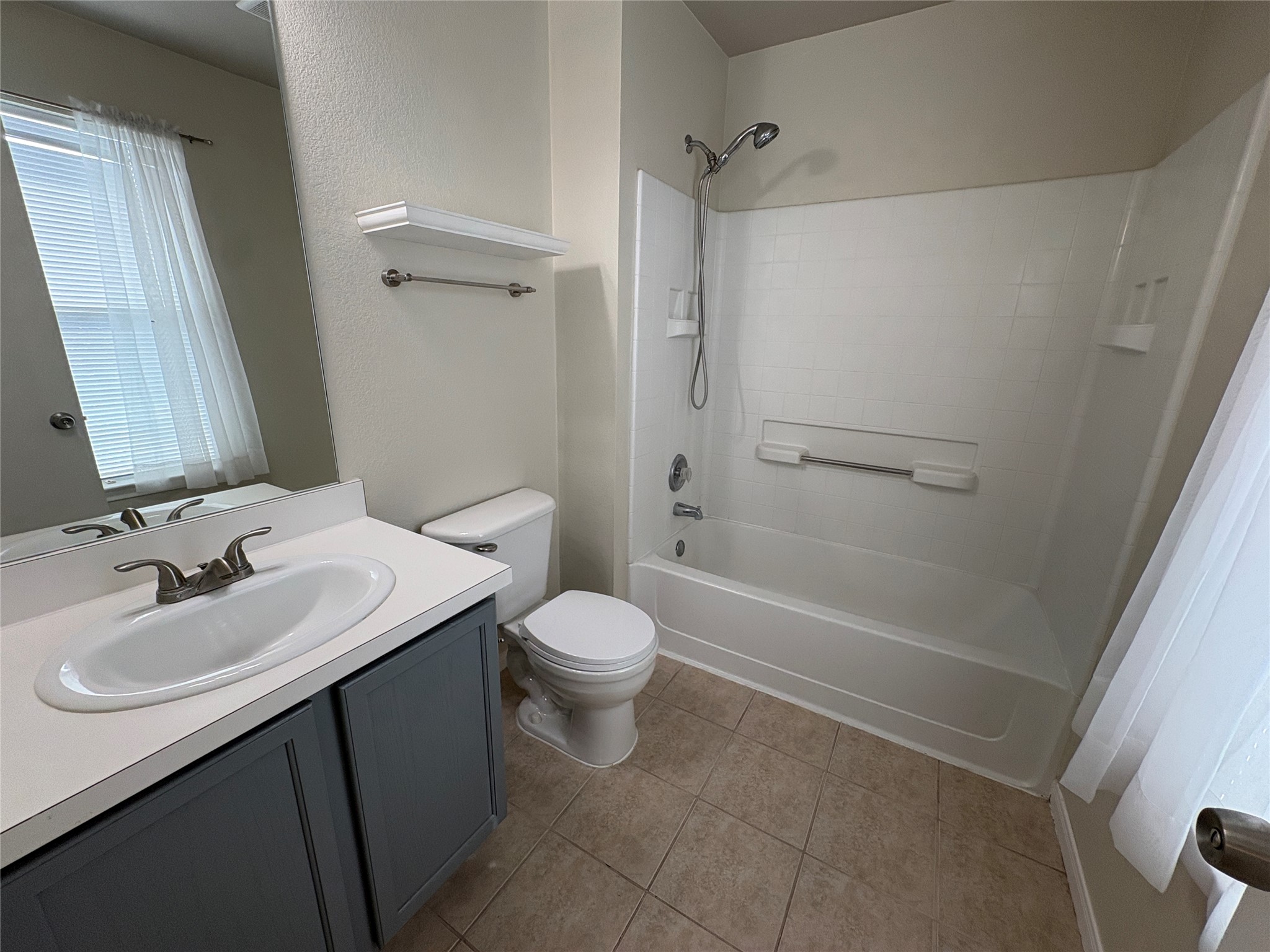 215 Michaelis Road, Unit B Kyle, TX 78640 - Photo 9 of 16 Gallery Image 9