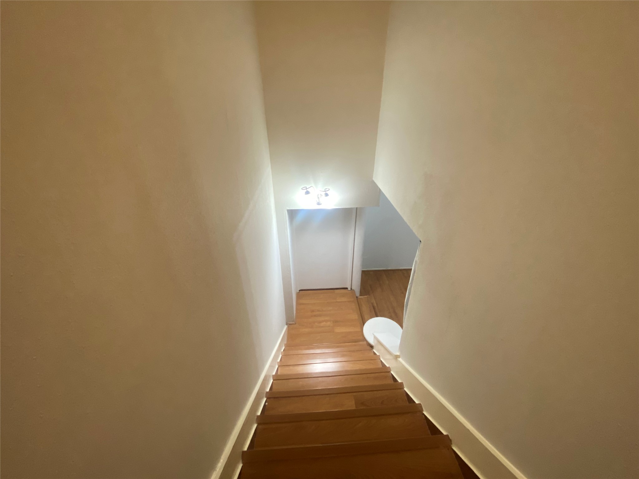 12177 Sharpview Drive Houston, TX 77072 - Photo 15 of 30 a view of entryway