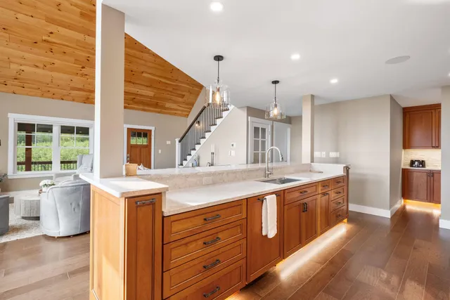 $2,350,000 | 22 Ginger Gold Way, Gilford, NH 03249