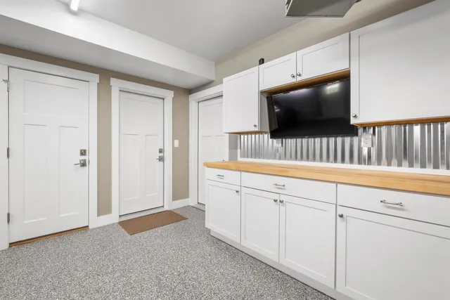 $2,350,000 | 22 Ginger Gold Way, Gilford, NH 03249