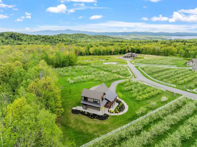 $2,350,000 | 22 Ginger Gold Way, Gilford, NH 03249