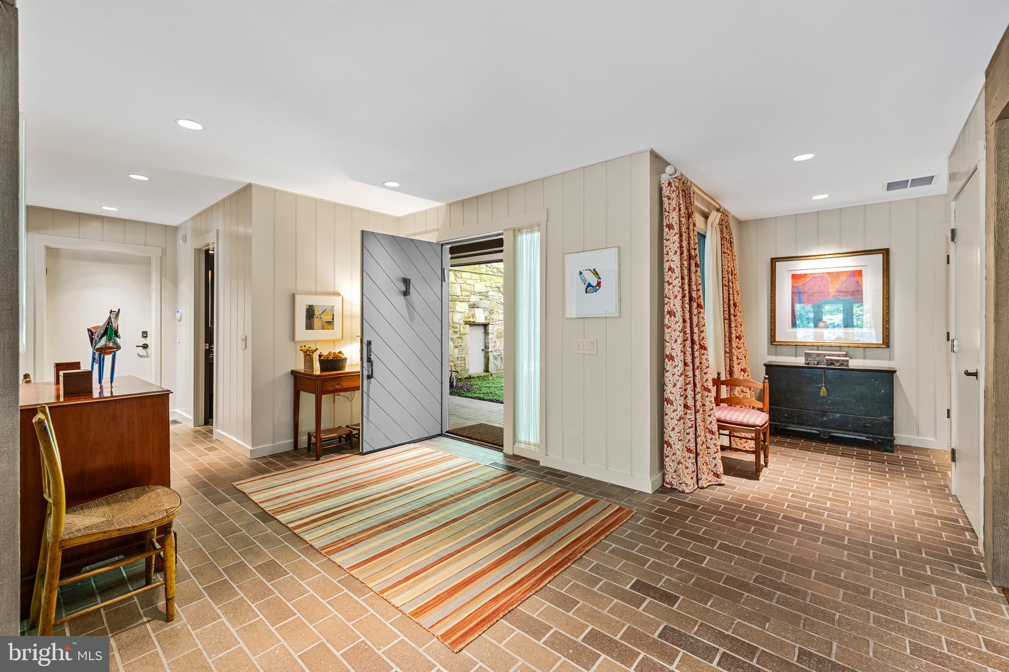 2413 Still Forest Road Baltimore, MD 21208 - Photo 4 of 78 Foyer