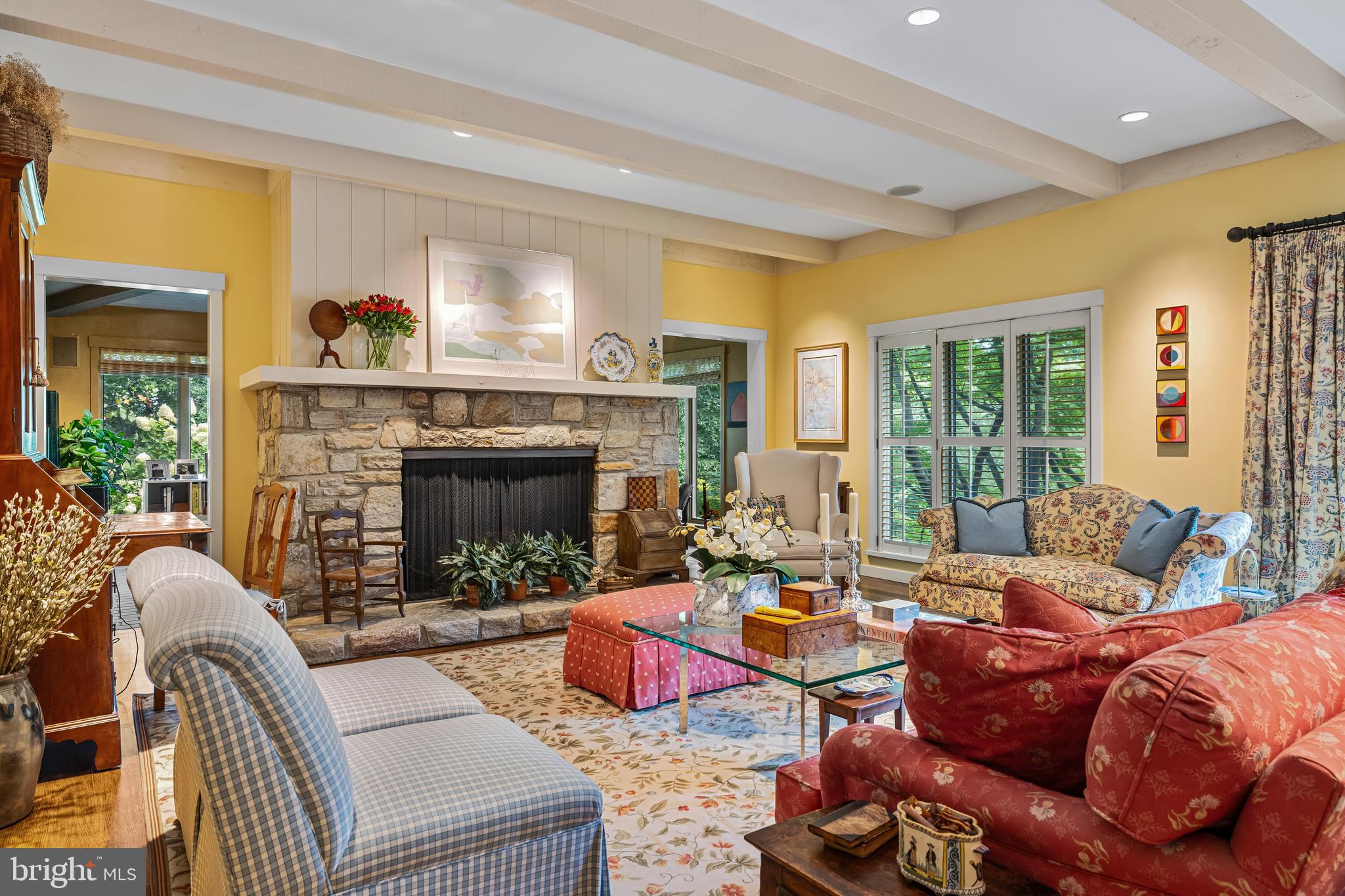 2413 Still Forest Road Baltimore, MD 21208 - Photo 9 of 78 Living Room