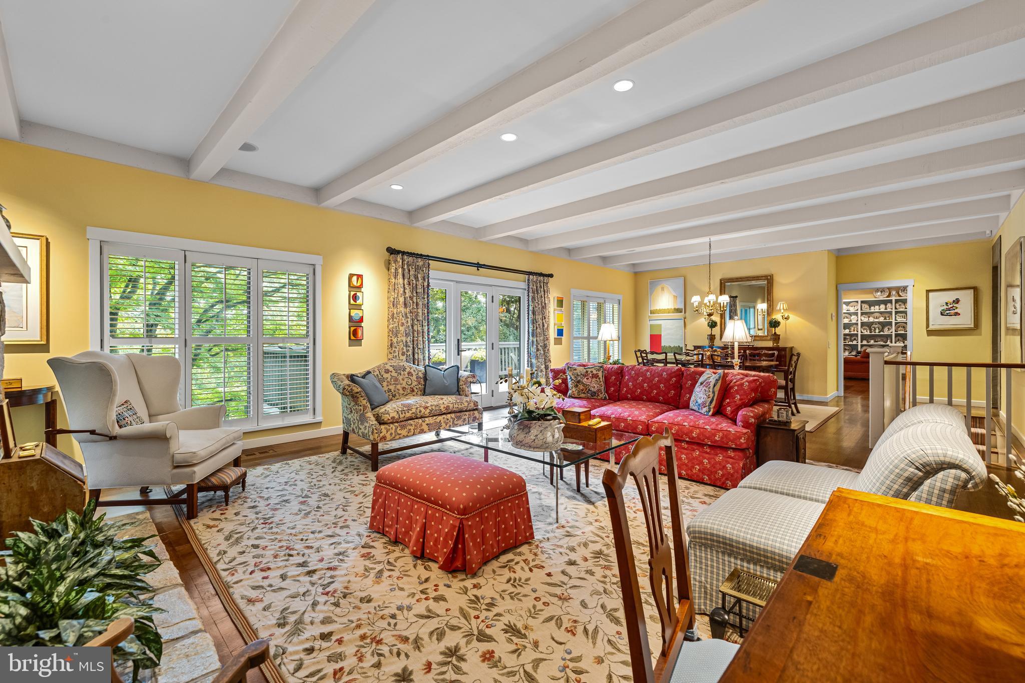 2413 Still Forest Road Baltimore, MD 21208 - Photo 10 of 78 Living Room
