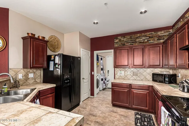 $367,000 | 2868 East Dunbar Drive, Phoenix, AZ 85042