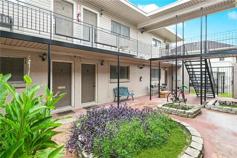 $110,000 | 2601 Carondelet Street, Unit B, New Orleans, LA 70130