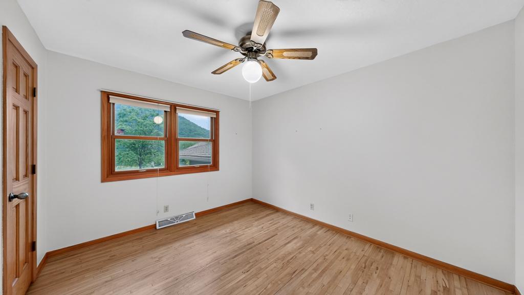 1613 Gilmore Valley Road Winona, MN 55987 - Photo 38 of 63