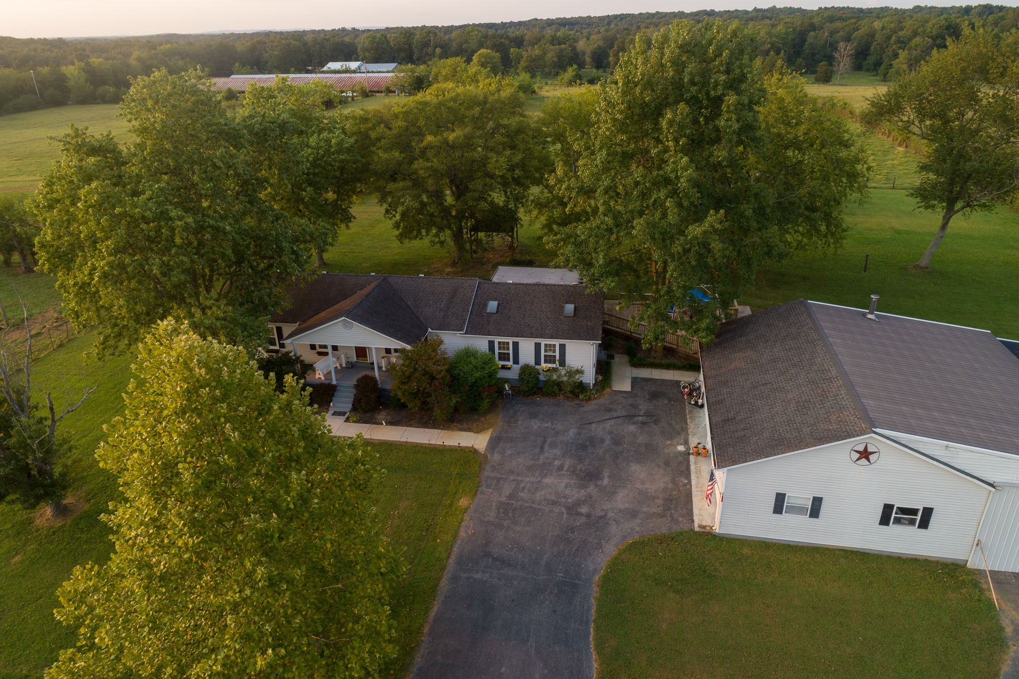 2910 Sims Road Shelbyville, TN 37160 - Photo 2 of 39 Gallery Image 2
