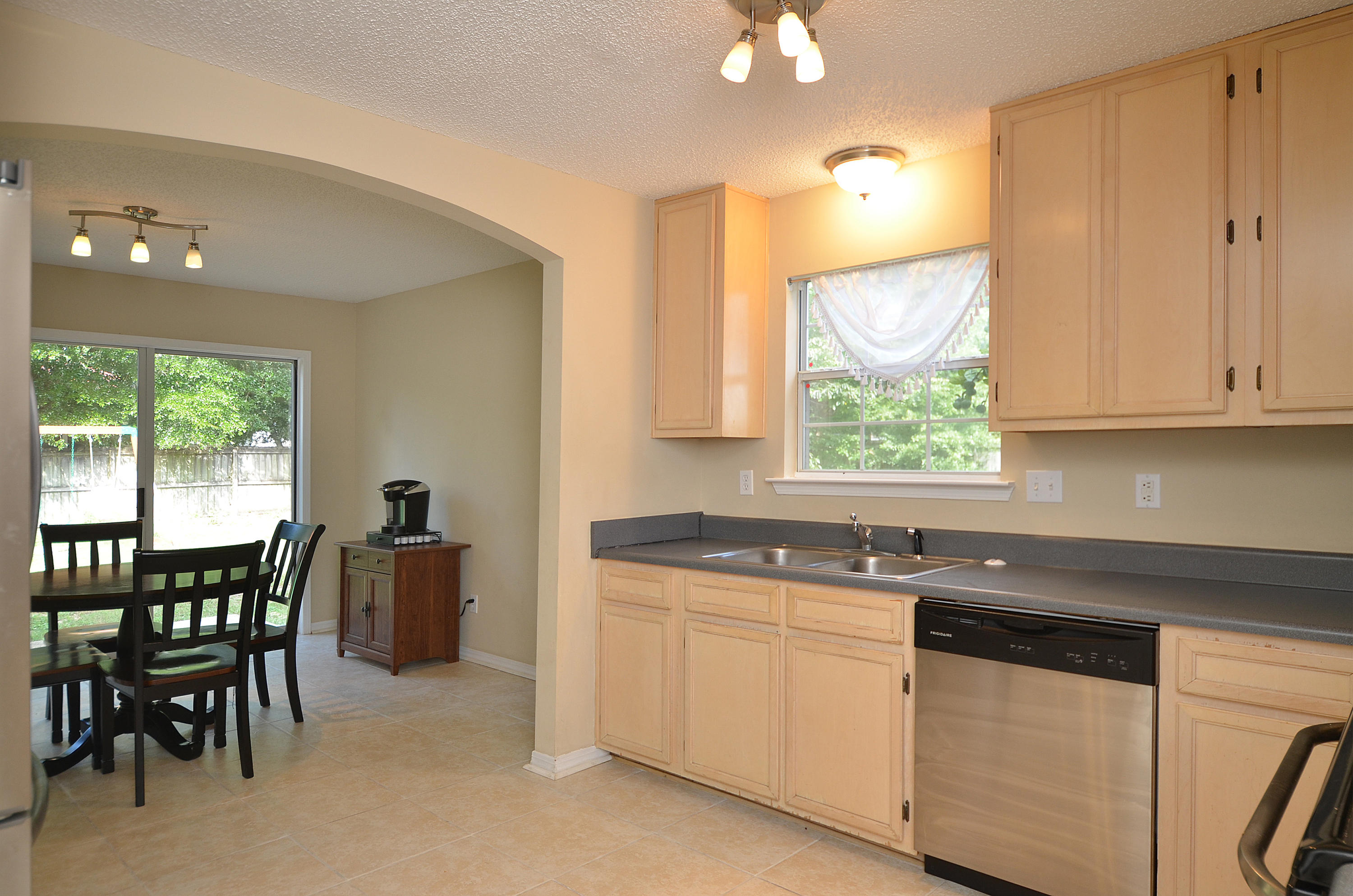 38 Regent Road Crestview, FL 32539 - Photo 14 of 33 Gallery Image 14