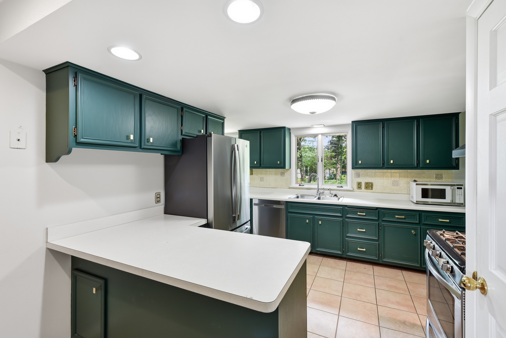 1813 West Acres Road Joliet, IL 60435 - Photo 8 of 36 Gallery Image 8