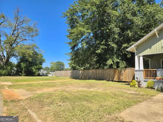 $1,200 | 947 Troupe Street, Unit B, Macon, GA 31206