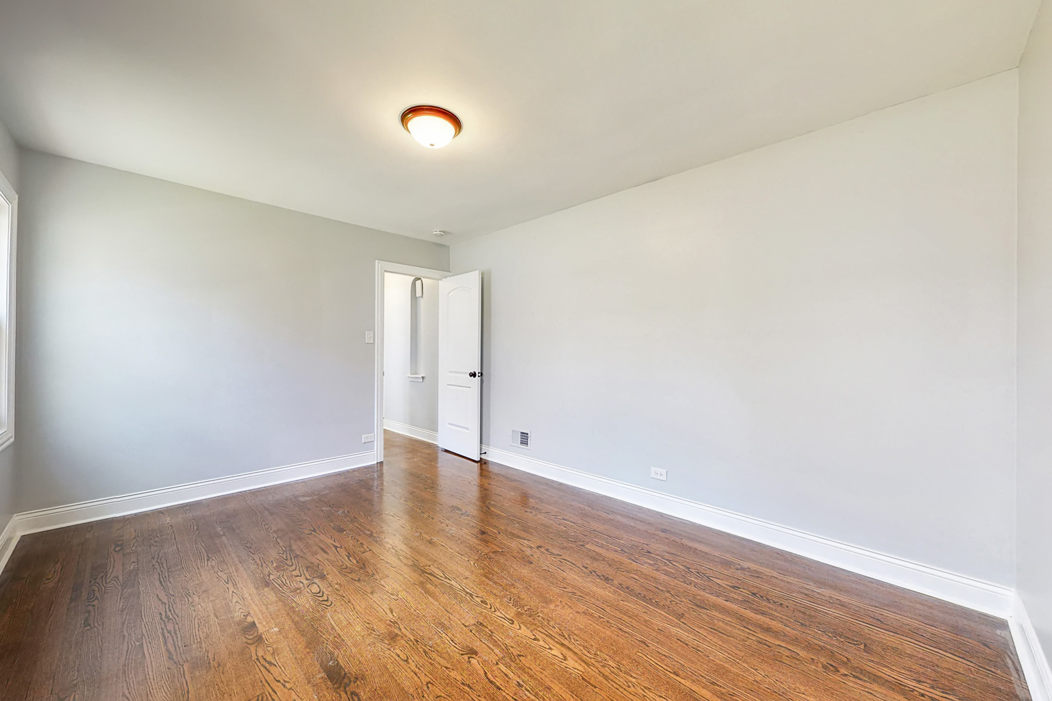 1923 186th Place Homewood, IL 60430 - Photo 22 of 39 a view of an empty room
