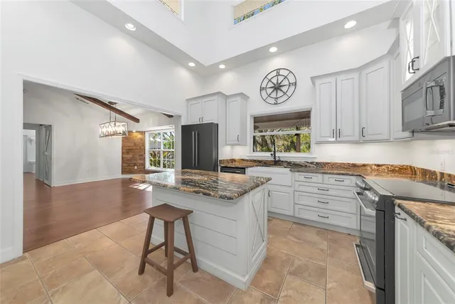 $1,225,000 | 15210 Water Line Srv Road, Bradenton, FL 34212