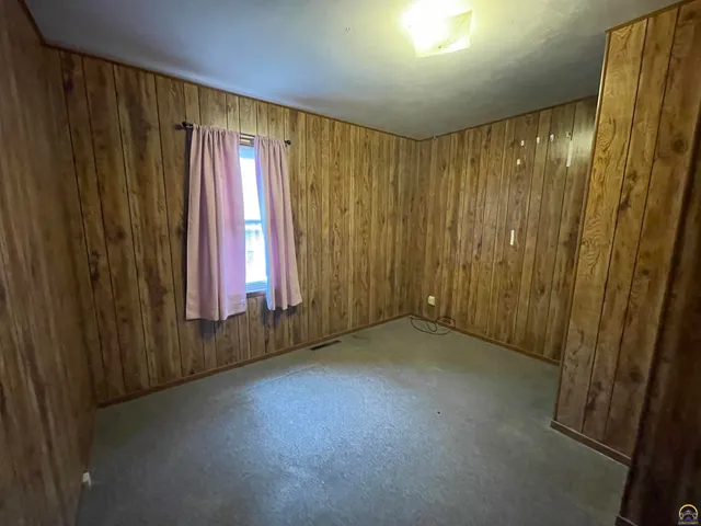 $89,999 | 1906 Southeast Illinois Avenue, Topeka, KS 66607