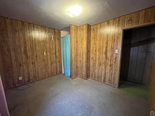 $89,999 | 1906 Southeast Illinois Avenue, Topeka, KS 66607