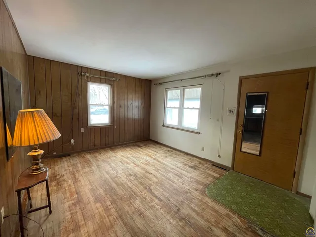 $89,999 | 1906 Southeast Illinois Avenue, Topeka, KS 66607