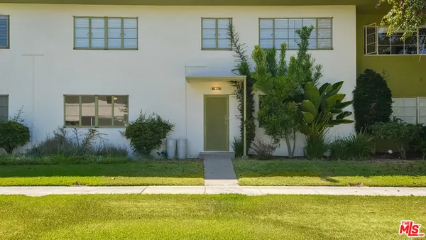 $3,400 | 5262 Village Green, Los Angeles, CA 90016