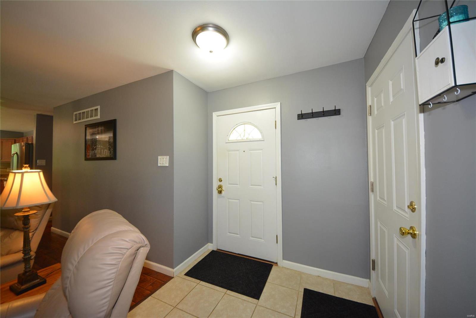 3 Mill Side Court St. Peters, MO 63376 - Photo 2 of 33