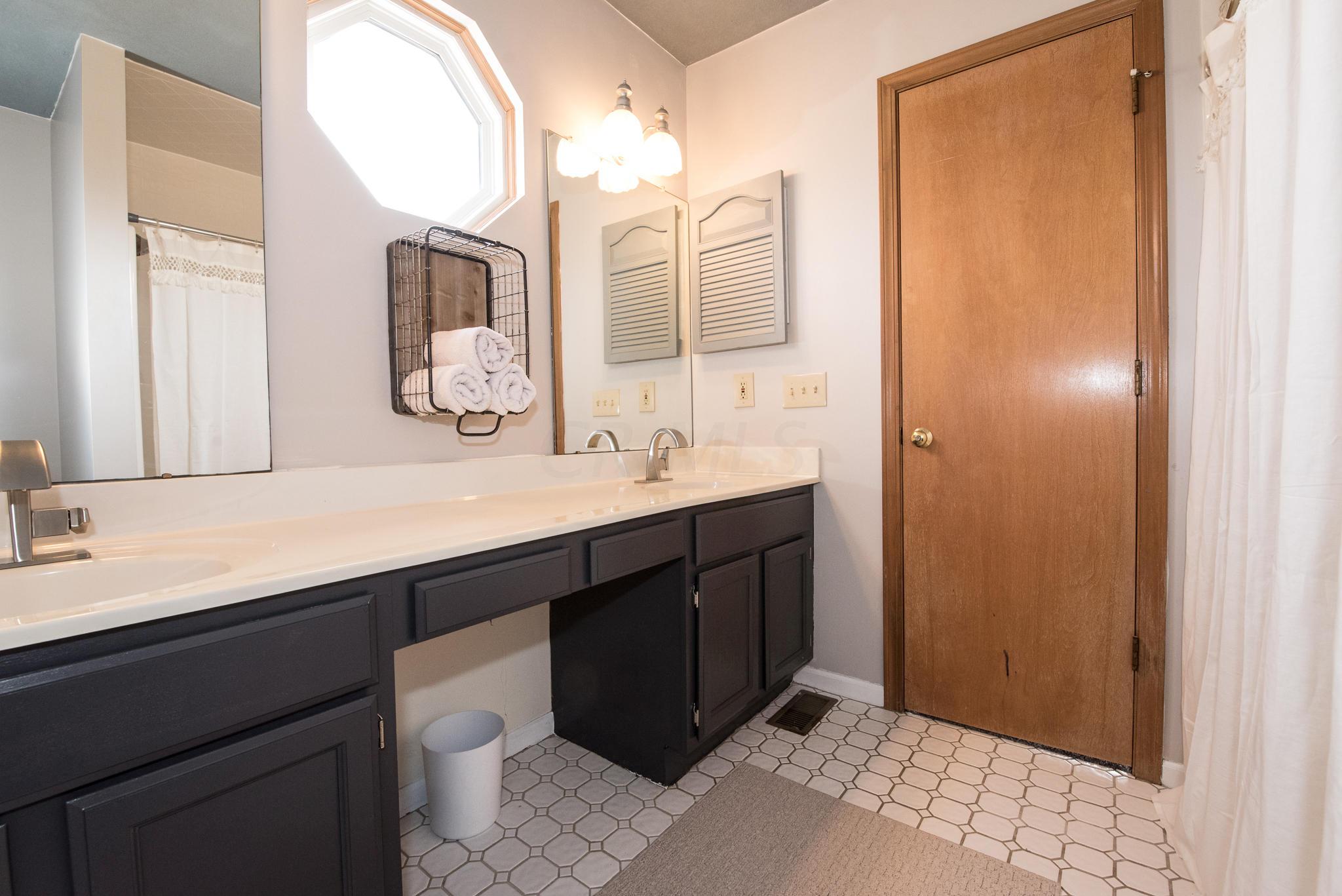 16195 London Road Orient, OH 43146 - Photo 25 of 42 Gallery Image 25