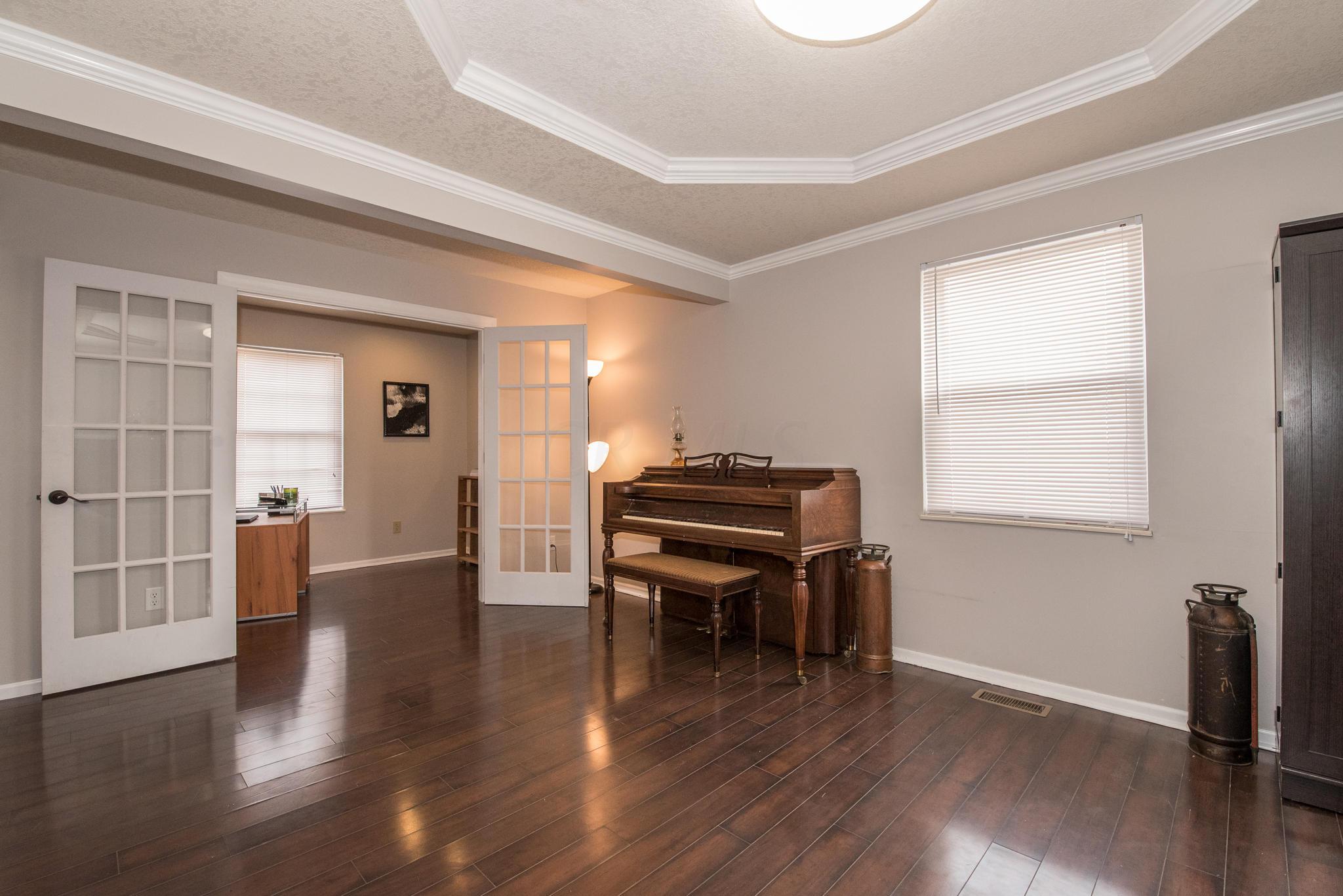 16195 London Road Orient, OH 43146 - Photo 5 of 42 Gallery Image 5