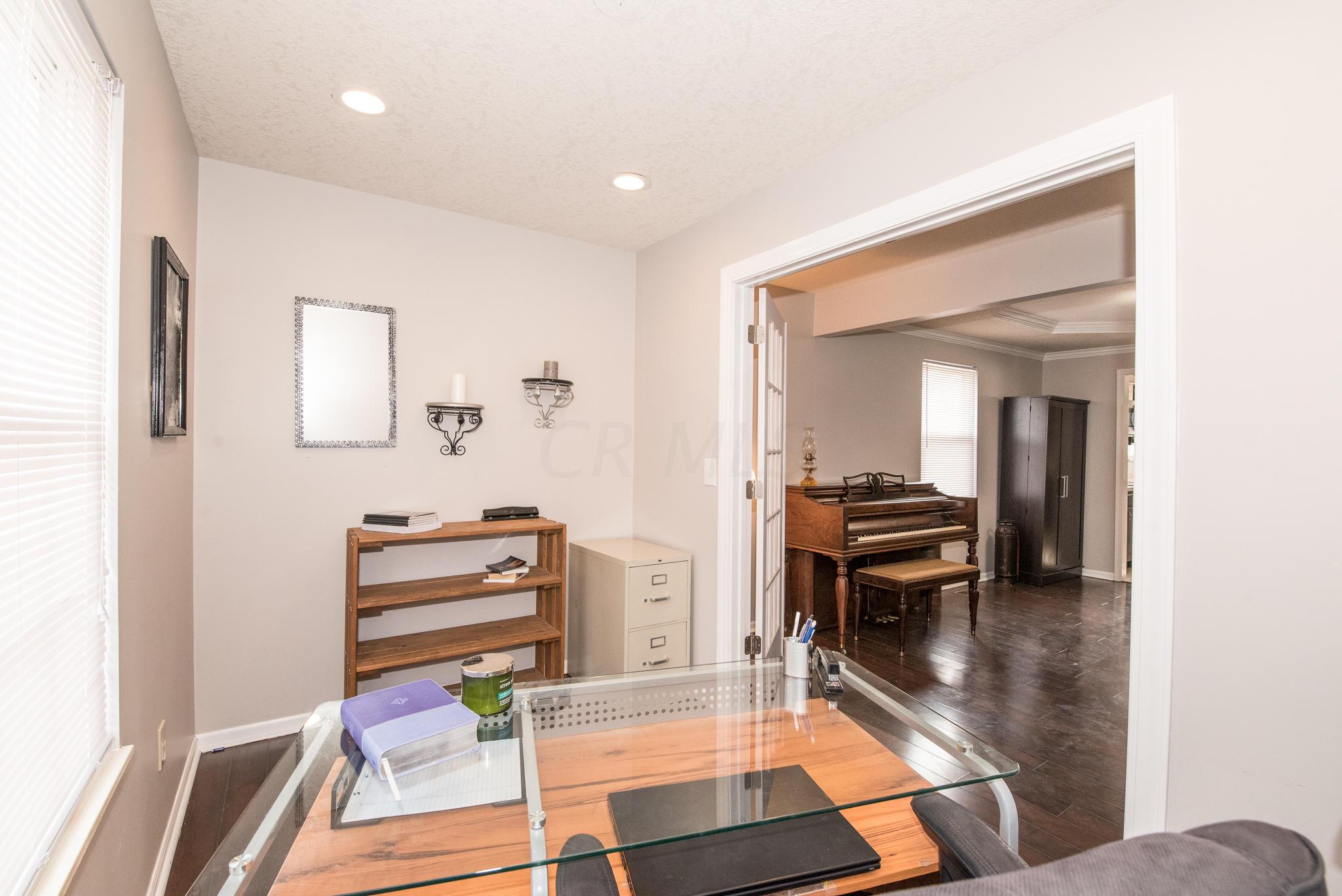 16195 London Road Orient, OH 43146 - Photo 9 of 42 Gallery Image 9