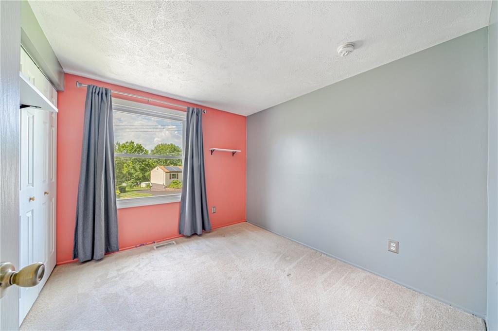 477 Tivoli Road Pittsburgh, PA 15239 - Photo 24 of 33 Gallery Image 24