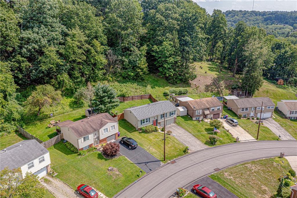 477 Tivoli Road Pittsburgh, PA 15239 - Photo 3 of 33 Gallery Image 3