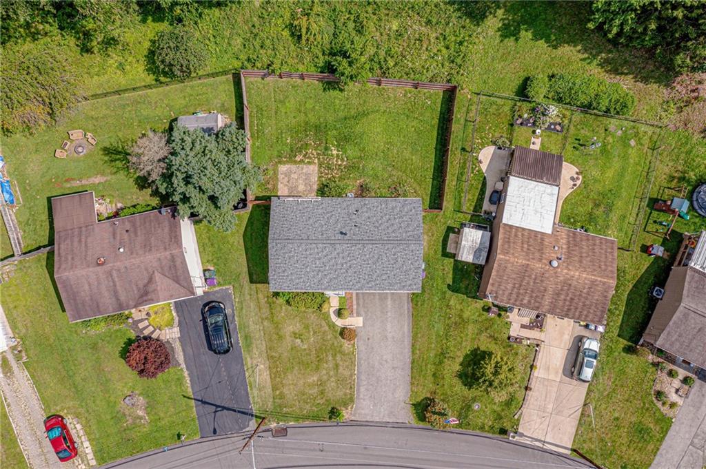 477 Tivoli Road Pittsburgh, PA 15239 - Photo 4 of 33 Gallery Image 4