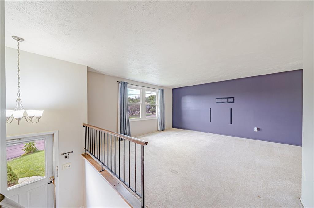 477 Tivoli Road Pittsburgh, PA 15239 - Photo 7 of 33 Gallery Image 7