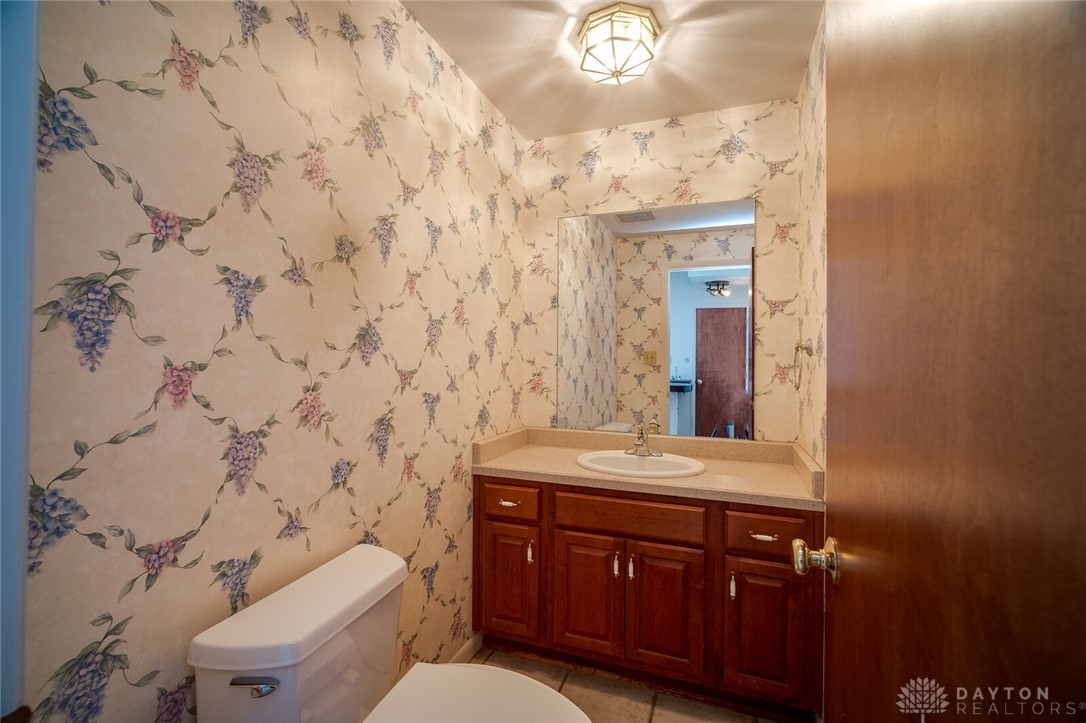 1635 Ambridge Road Centerville, OH 45459 - Photo 22 of 49 Main Floor Half Bath