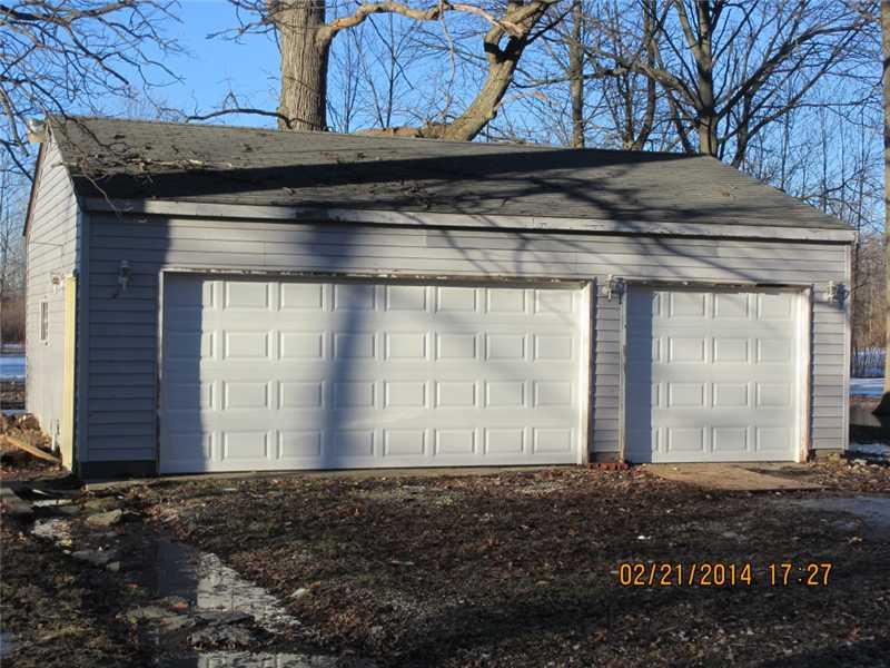 9846 East Southport Road Indianapolis, IN 46259 - Photo 3 of 10