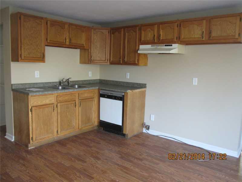 9846 East Southport Road Indianapolis, IN 46259 - Photo 5 of 10